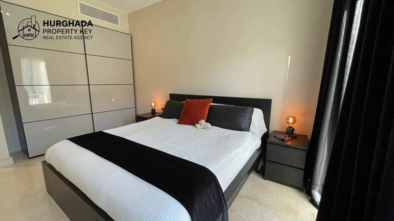 Роскошная меблированная квартира с 2 спальнями в Mangroovy, Эль-Гуна – вид на бассейн и частный сад